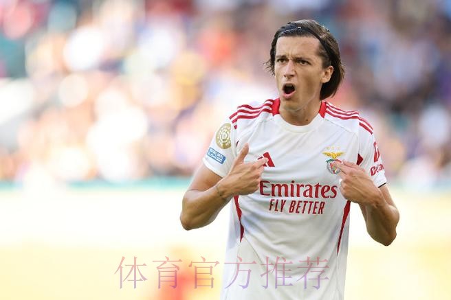 阿斯：皇马仍对A费感兴趣 但皇马不急于推进谈判